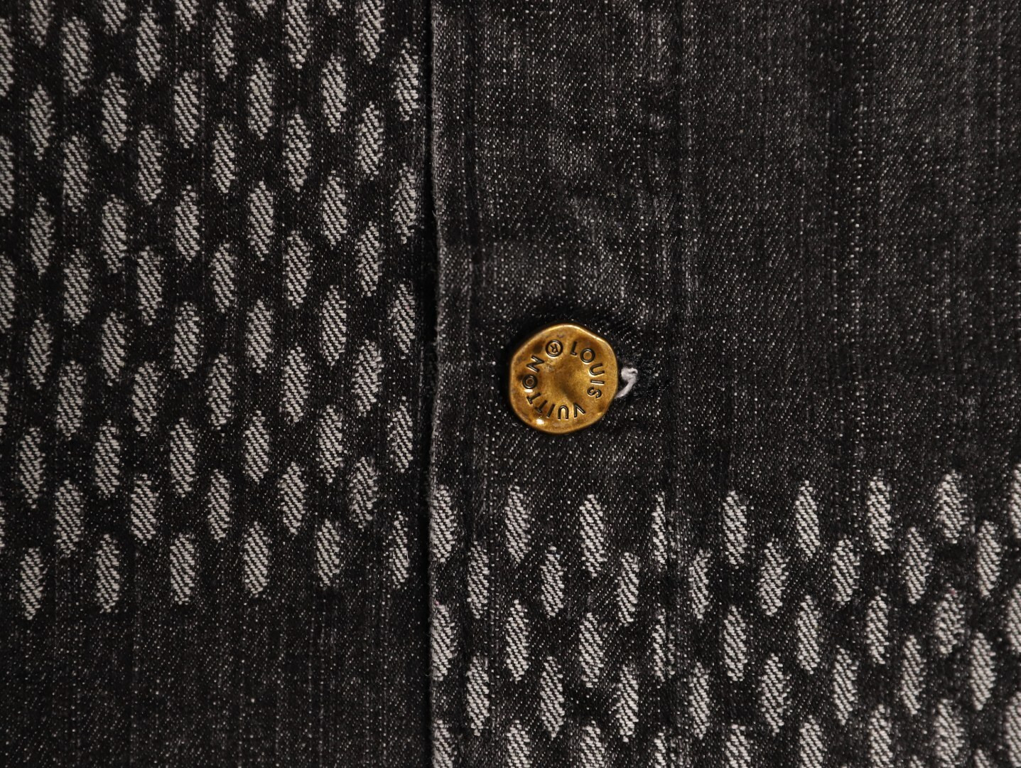 l0*is V*t0n denim jacket