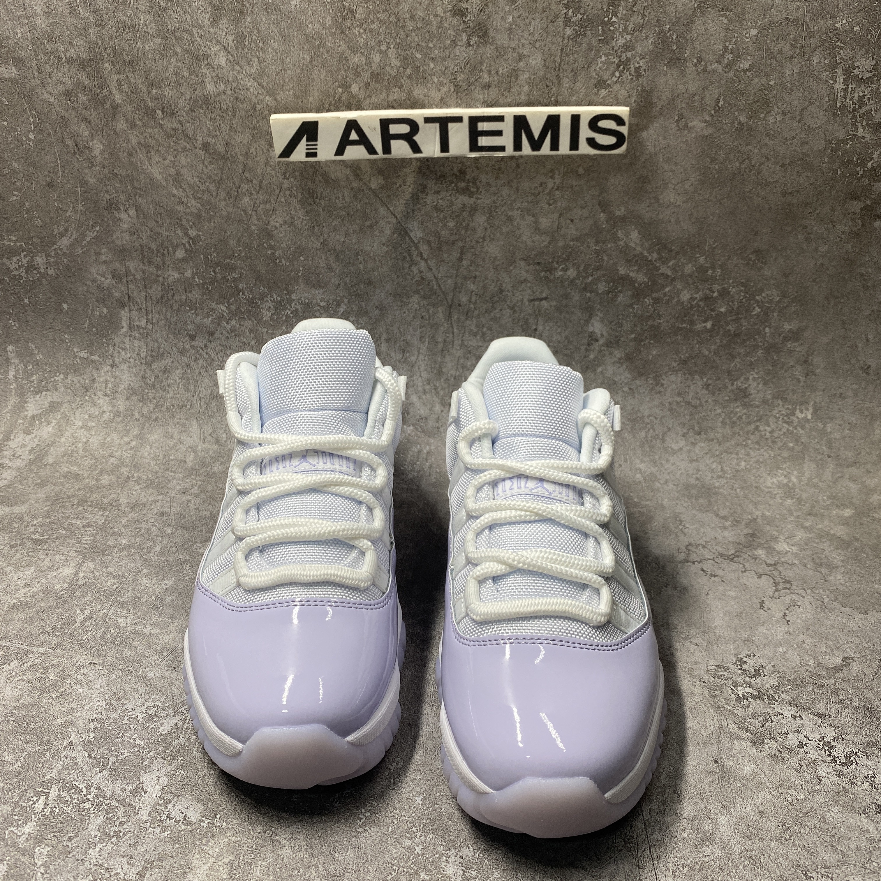 Air Jordan 11 Low Pure Violet