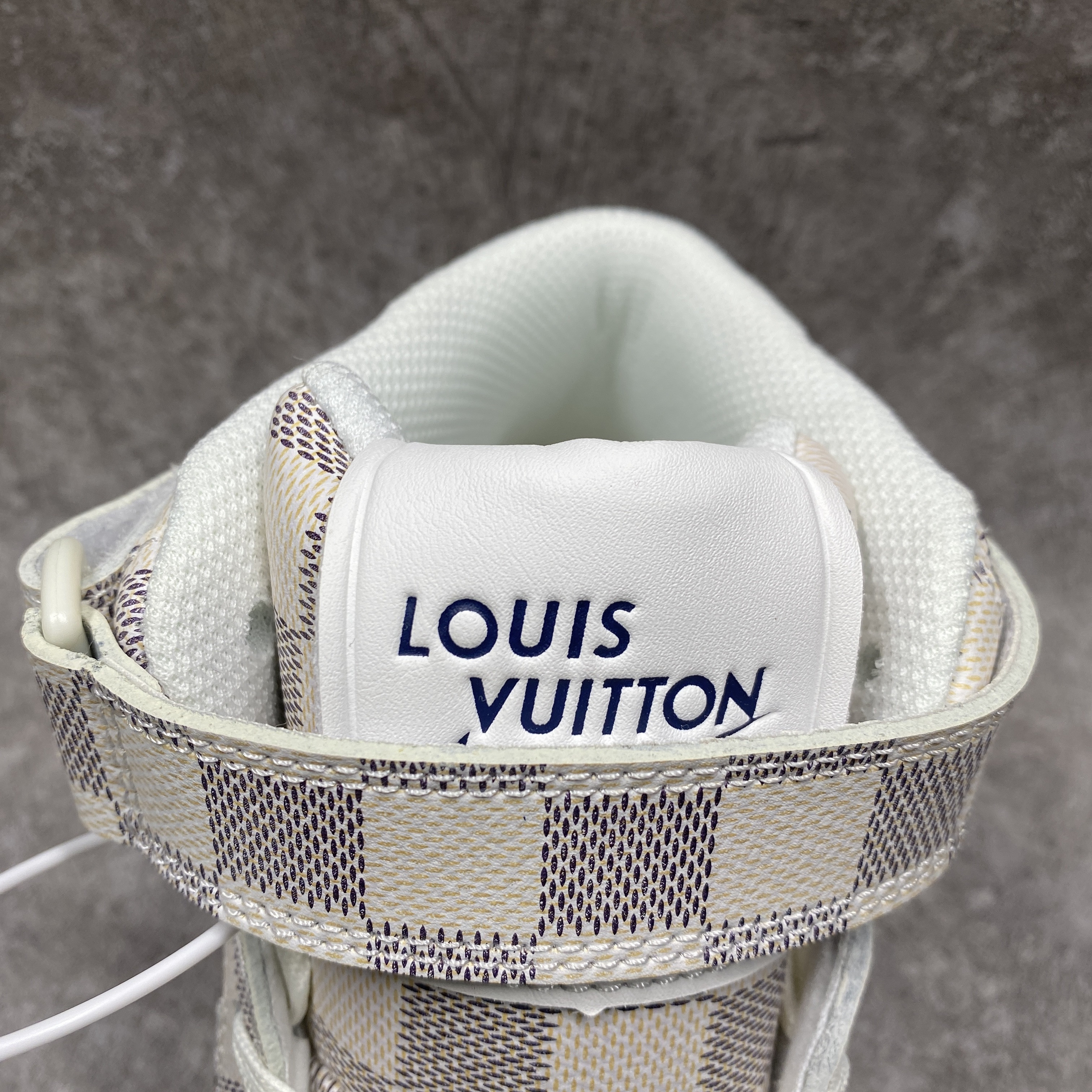 1V x Nike Air Force 1 Mid By Virgil Abloh Graffiti