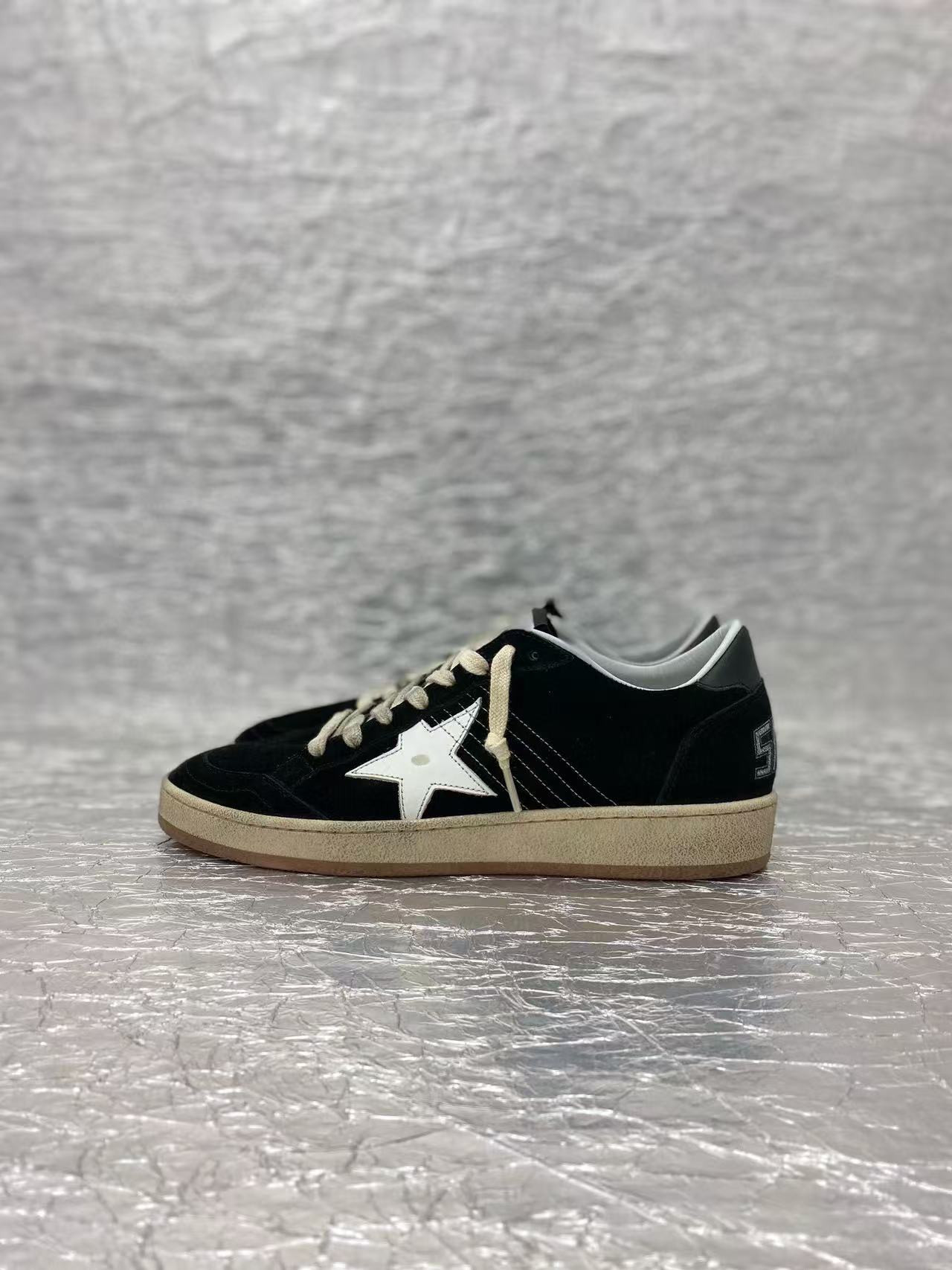 ua golden Go*e S*per-star sneaker