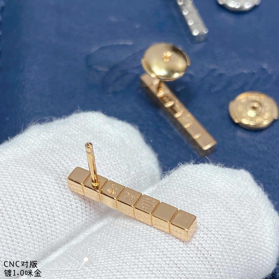 chopard long bar half Di*m*nd stud earrings