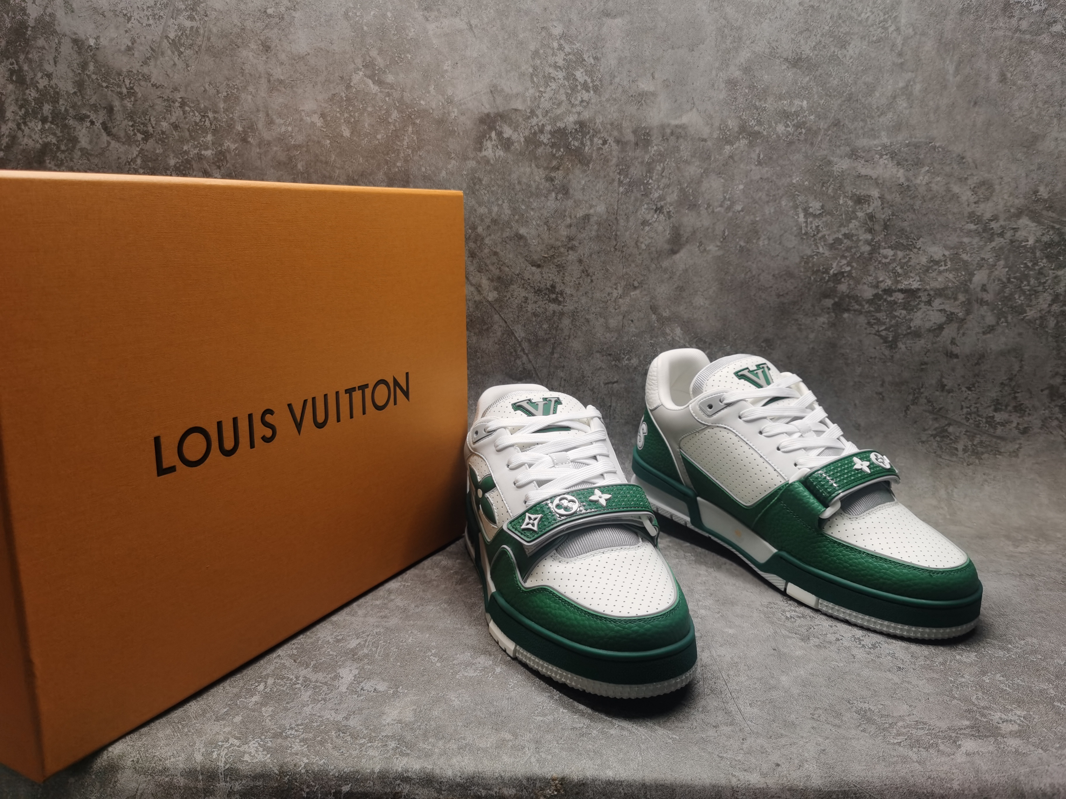 UA LV Trainer Sneaker