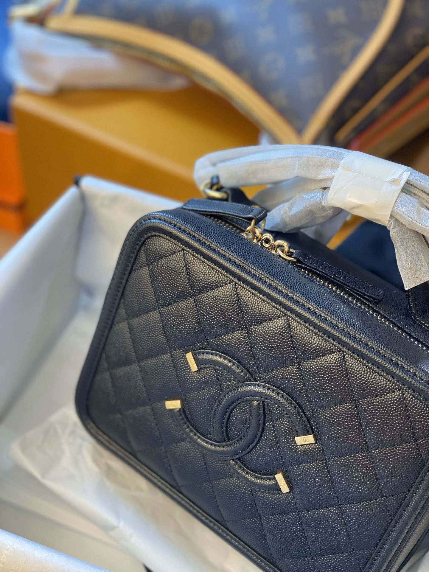 Ch*el vanity case   17x7x13cm