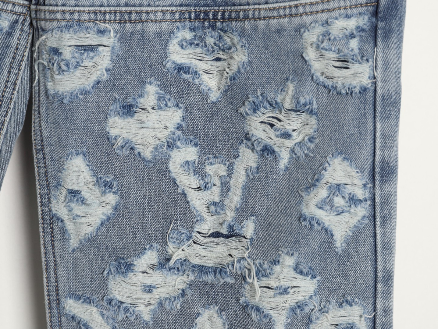 l0*is V*t0n 24fw jeans suit