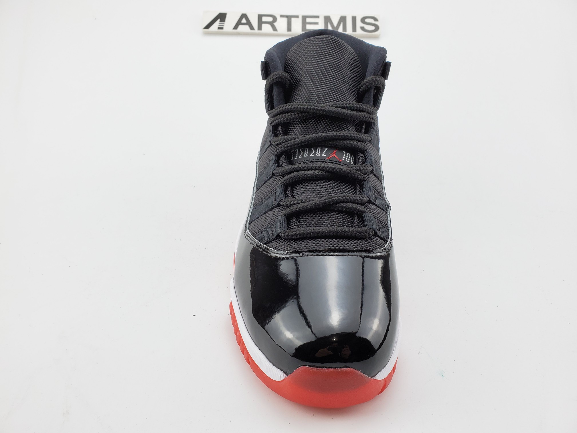 Air Jordan 11 Retro Playoffs Bred (2019)