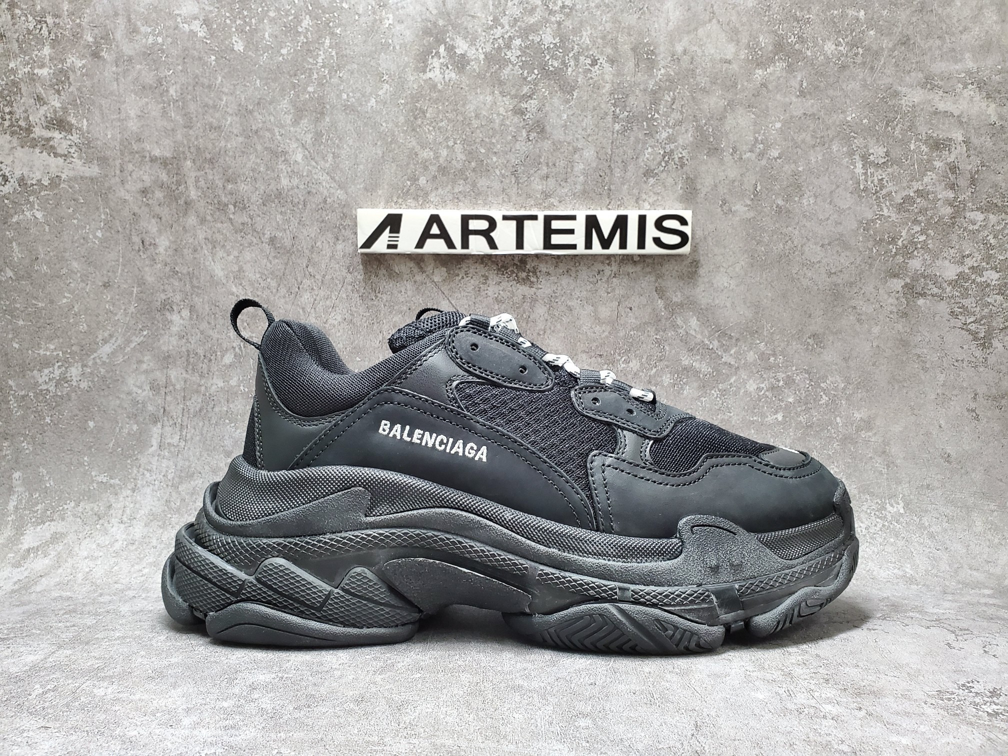 Balenciga Triple S Trainer