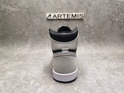 Air Jordan 1 Retro High Black White Light Smoke Grey