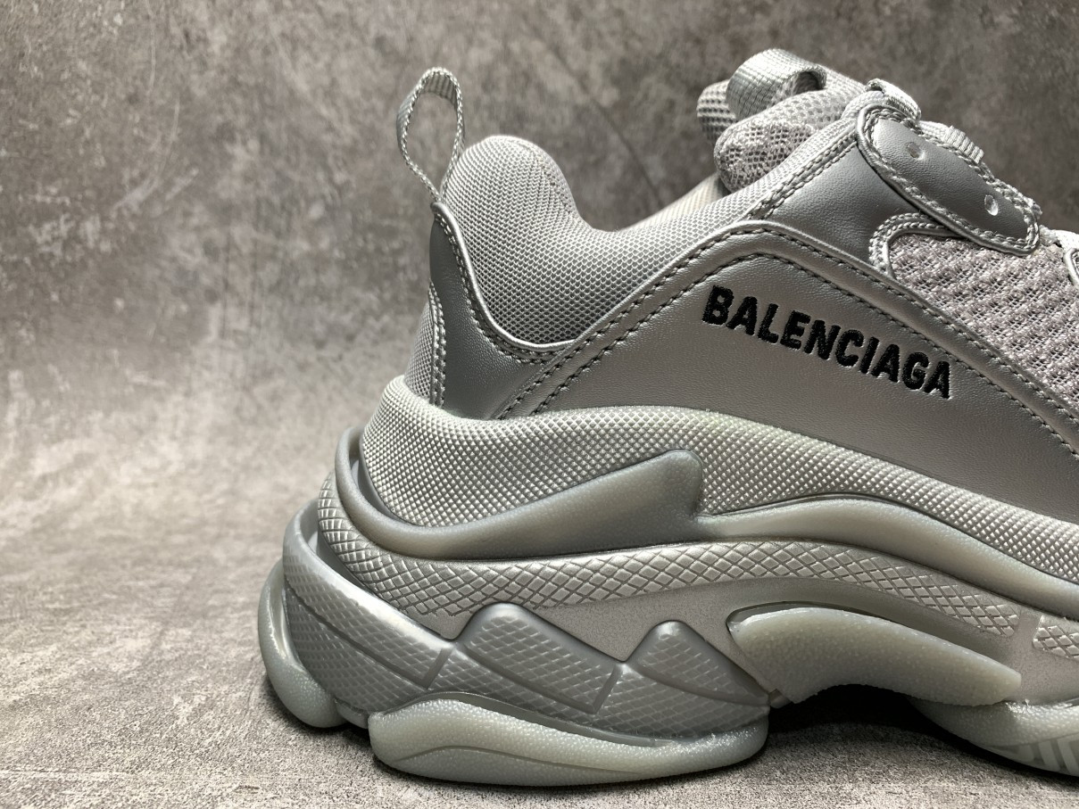 Balenciga Triple S Sneaker Silver Metallic