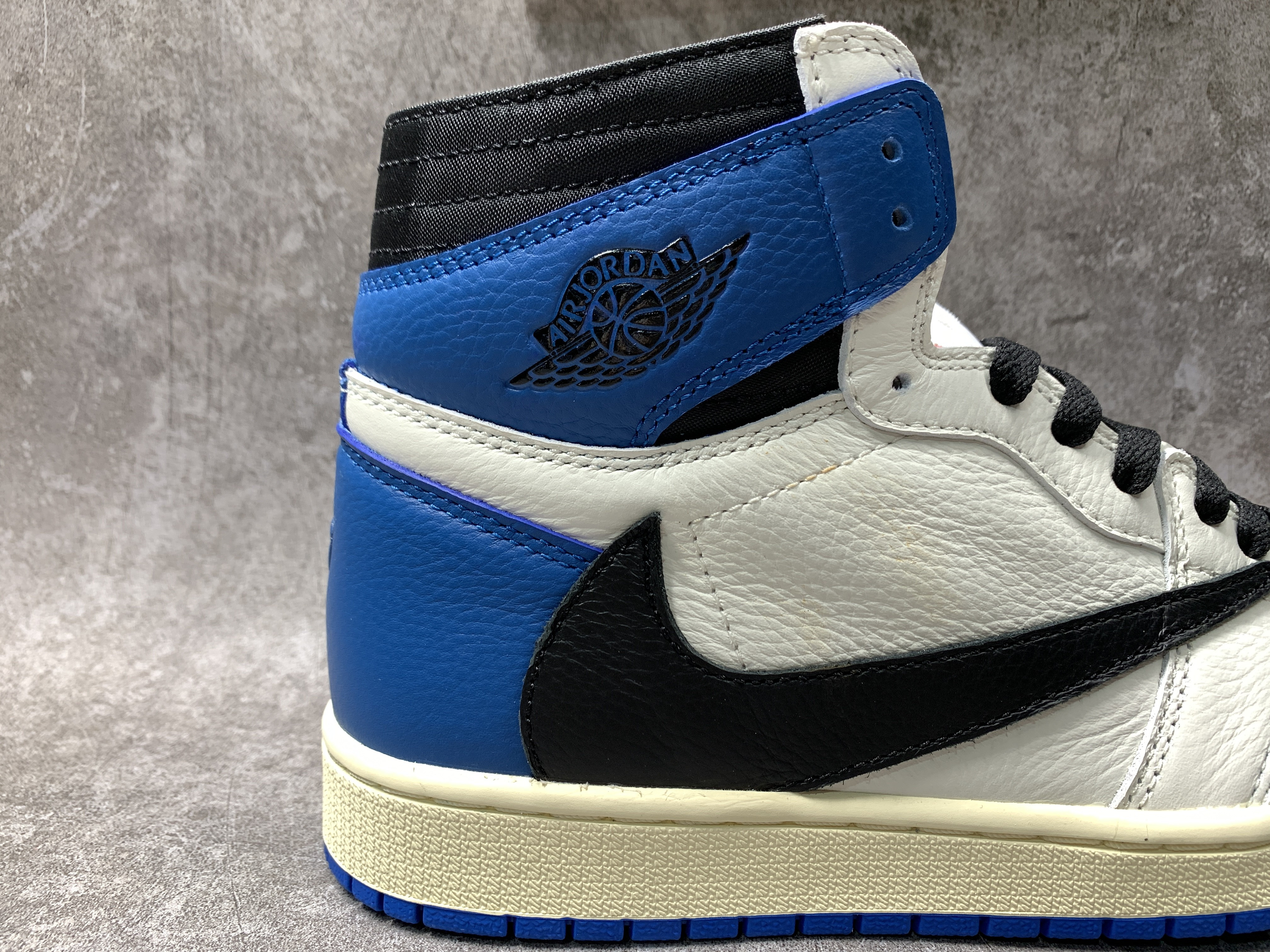 Air Jordan 1 Retro High x Travis Scott x Fragment