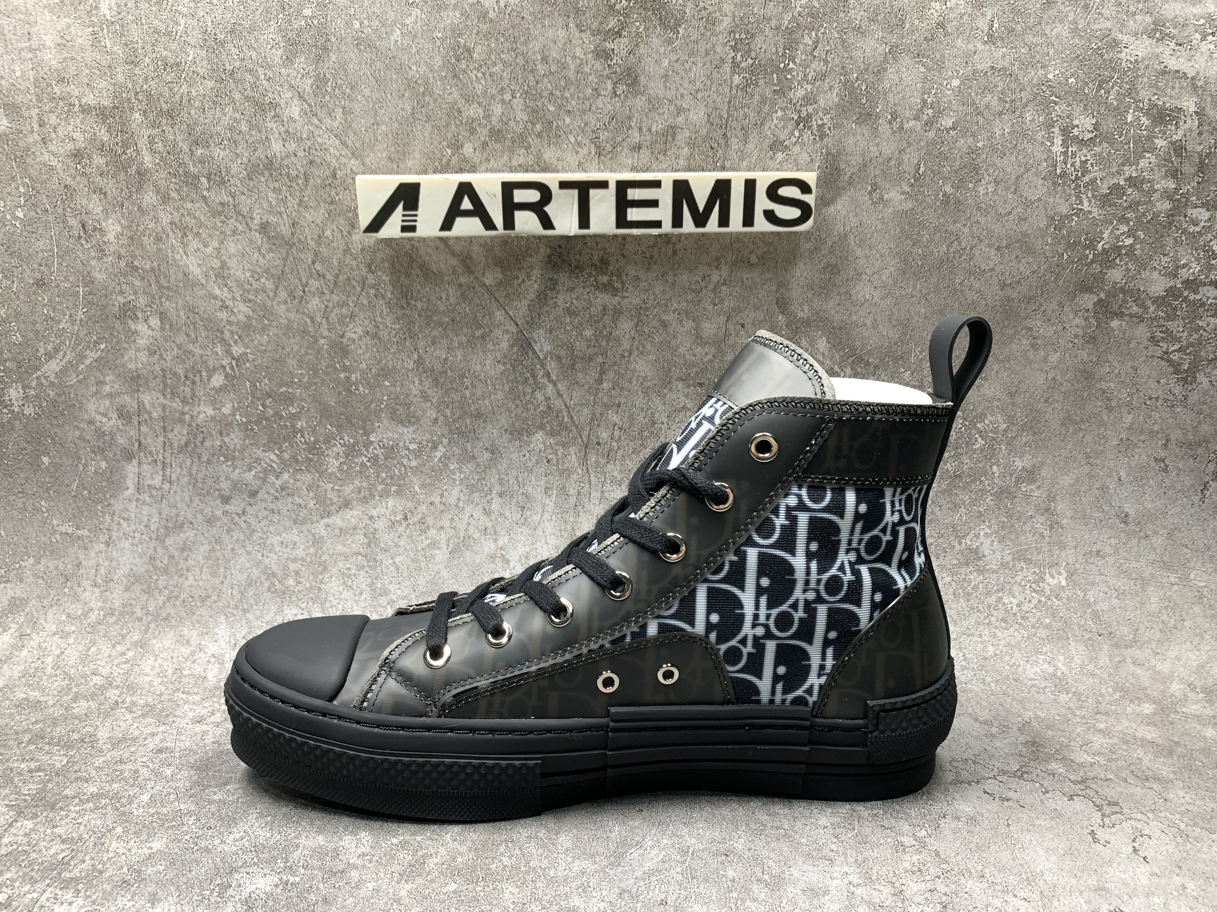 D*or b23 high blue black