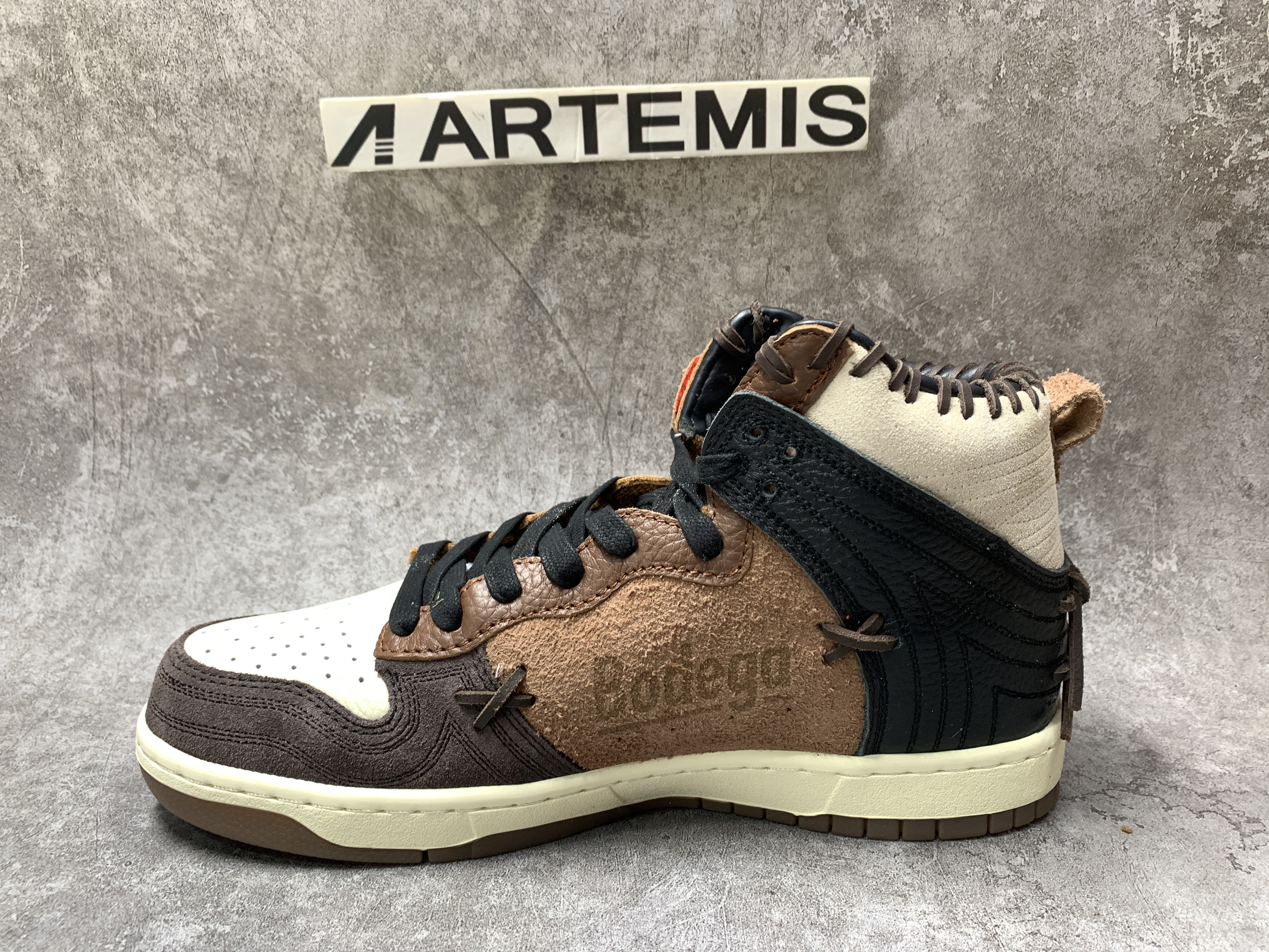 Nike Dunk High Bodega Legend Fauna Brown