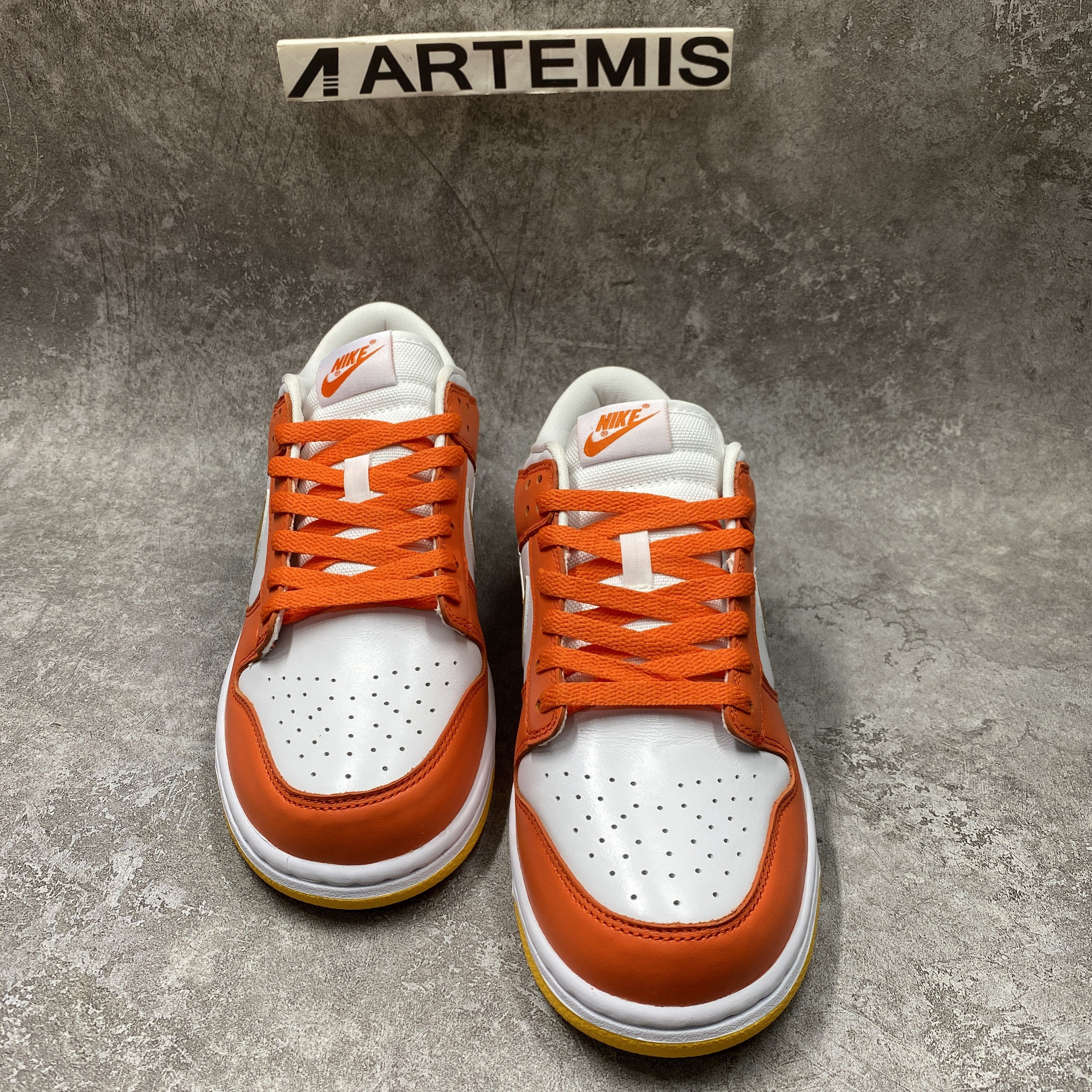 Nike Dunk Low University Gold