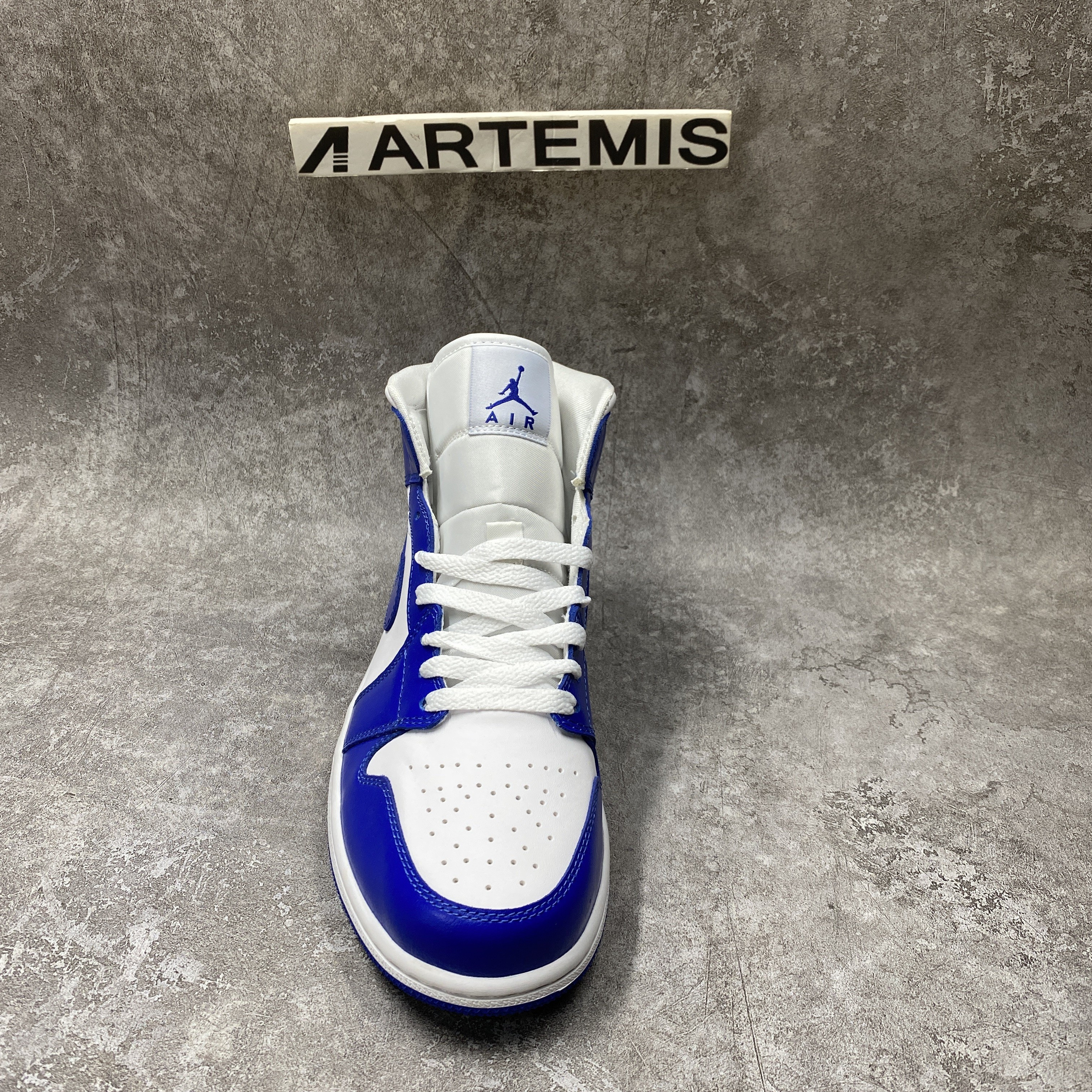 Air Jordan 1 Mid Kentucky Blue