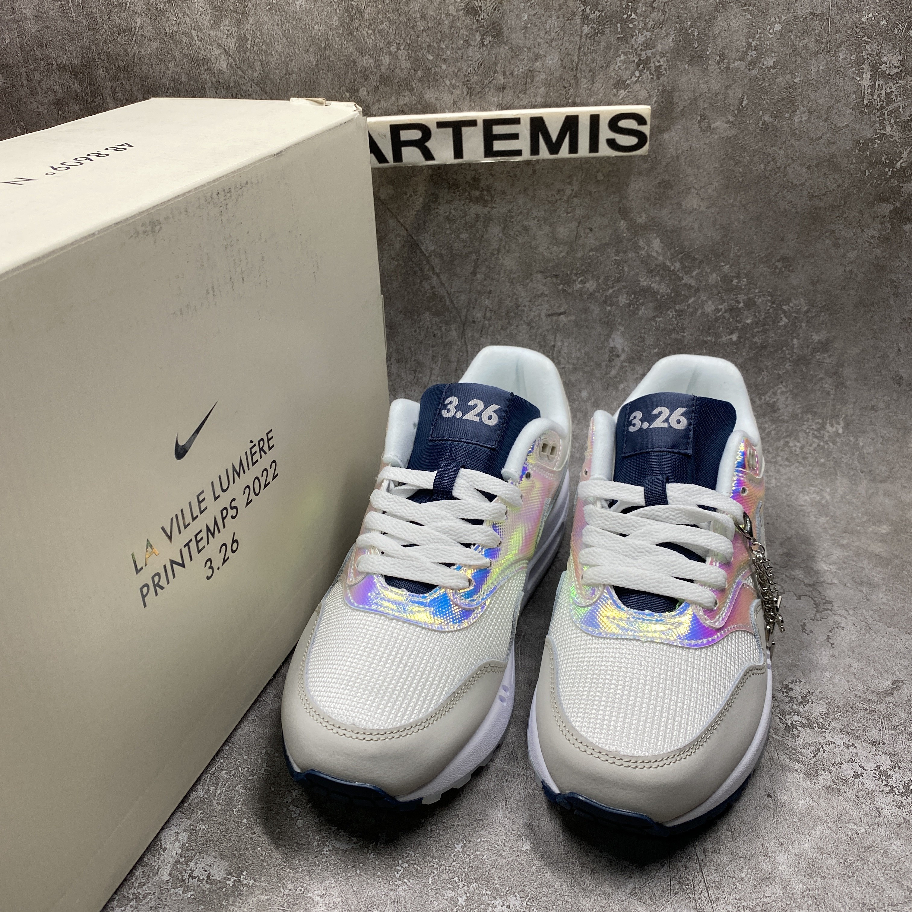 Nike Air Max 1 AMD La Ville Lumière