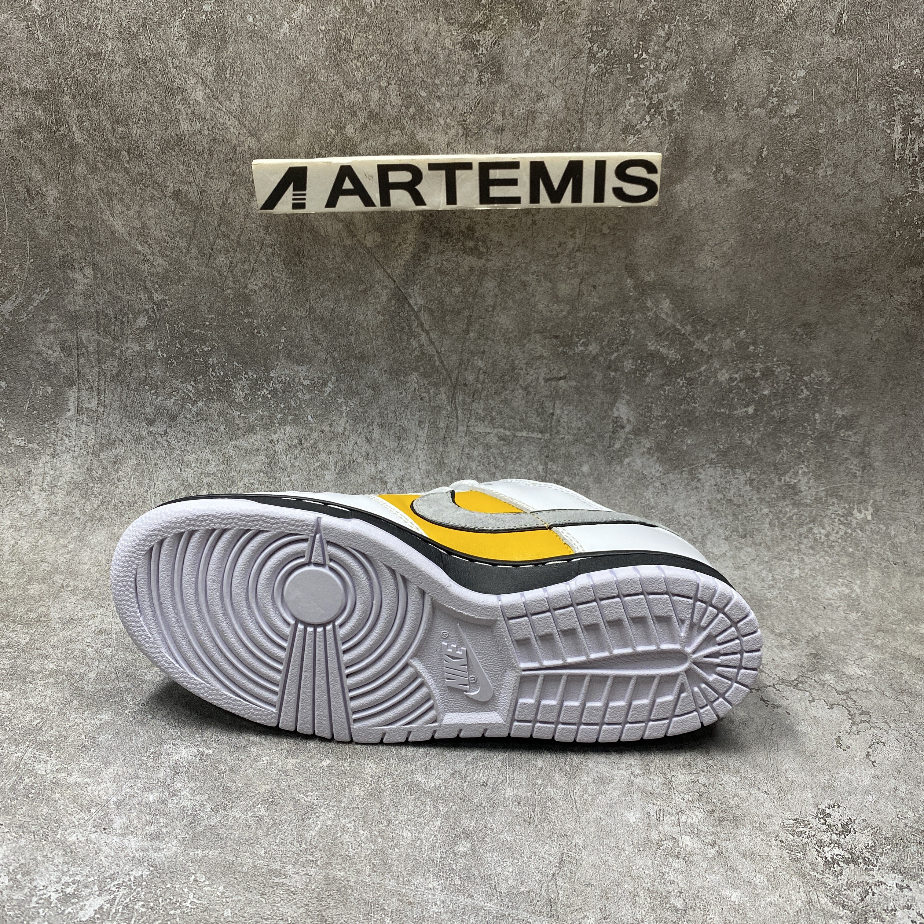 Otomo Katsuhiro x Nike SB Dunk Low Pro Kobe Lifestyle