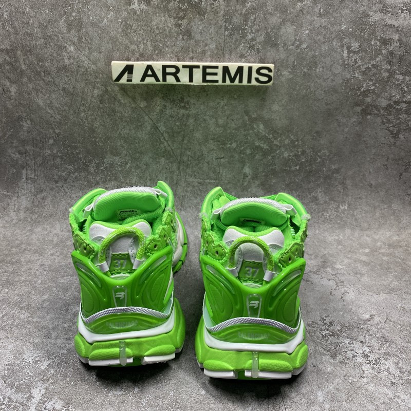 Balenciga Runner Sneaker in Green