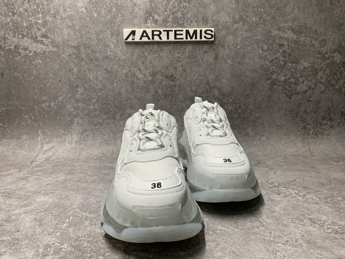 Balenciga Triple S Sneaker White Iridescent