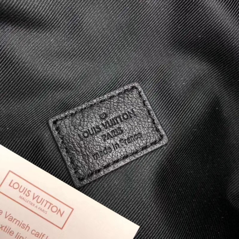 LV DISCOVERY BUMBAG N40187