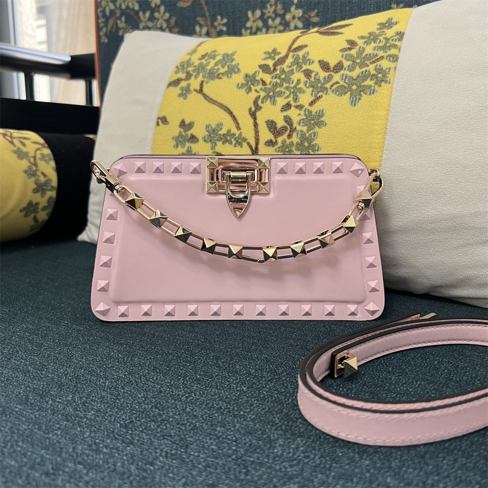 va*t*no GARAVANI ROCKSTUD23 SMALL SMOOTH CALFSKIN SHOULDER BAG PINK