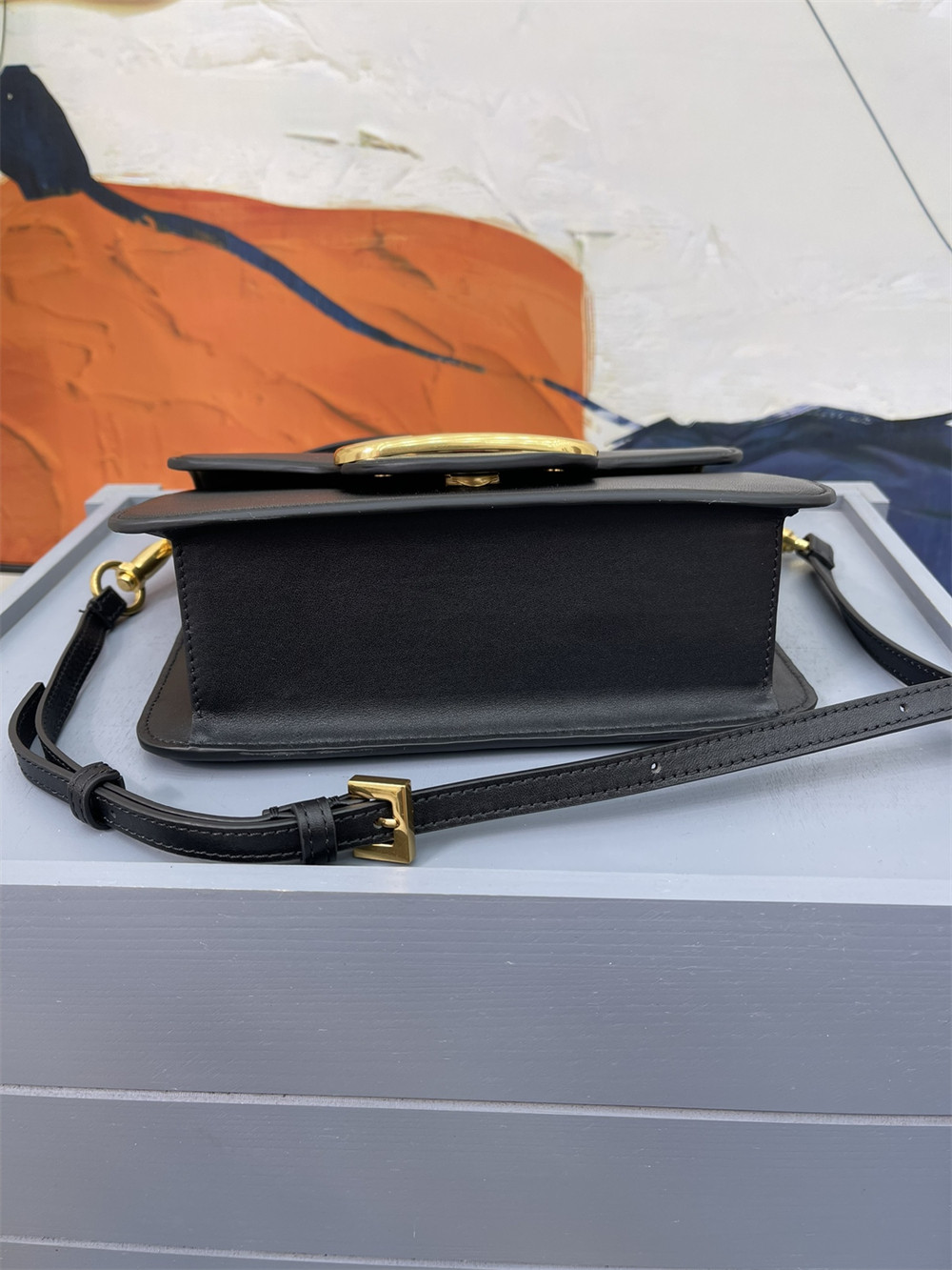 va*t*no GARAVANI LOCÒ CALFSKIN SHOULDER SMALL BAG BLACK 22 x 16  x 7 cm