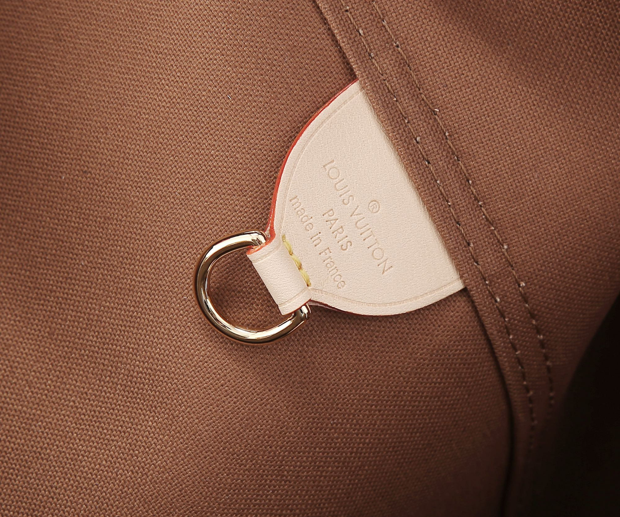 LV Atlantis GM M46817 13.4 x 13.4 x 5.3 inches