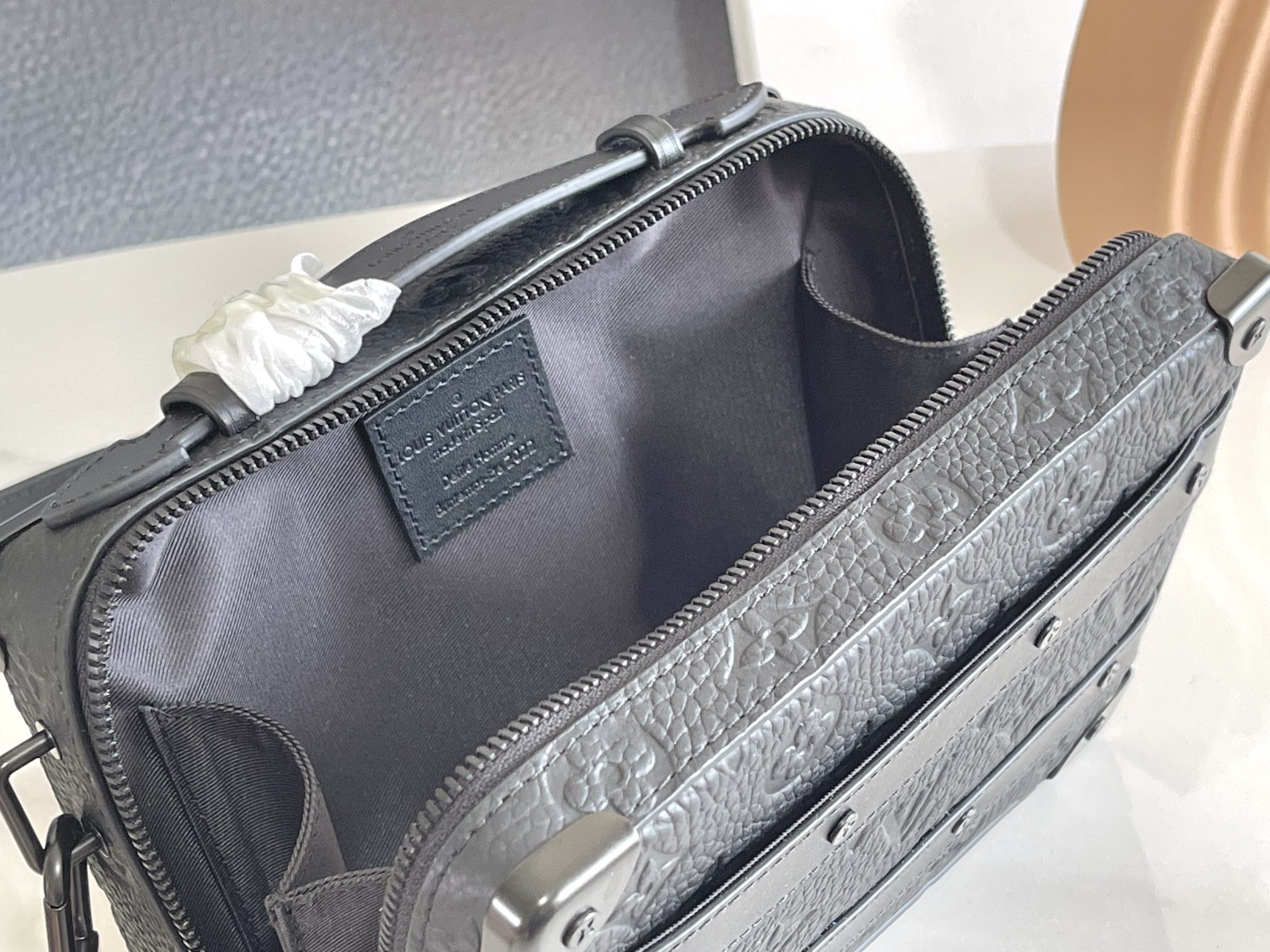 LV M59163 Outdoor Messenger 10.2 x 7.9 x 4.1 inches