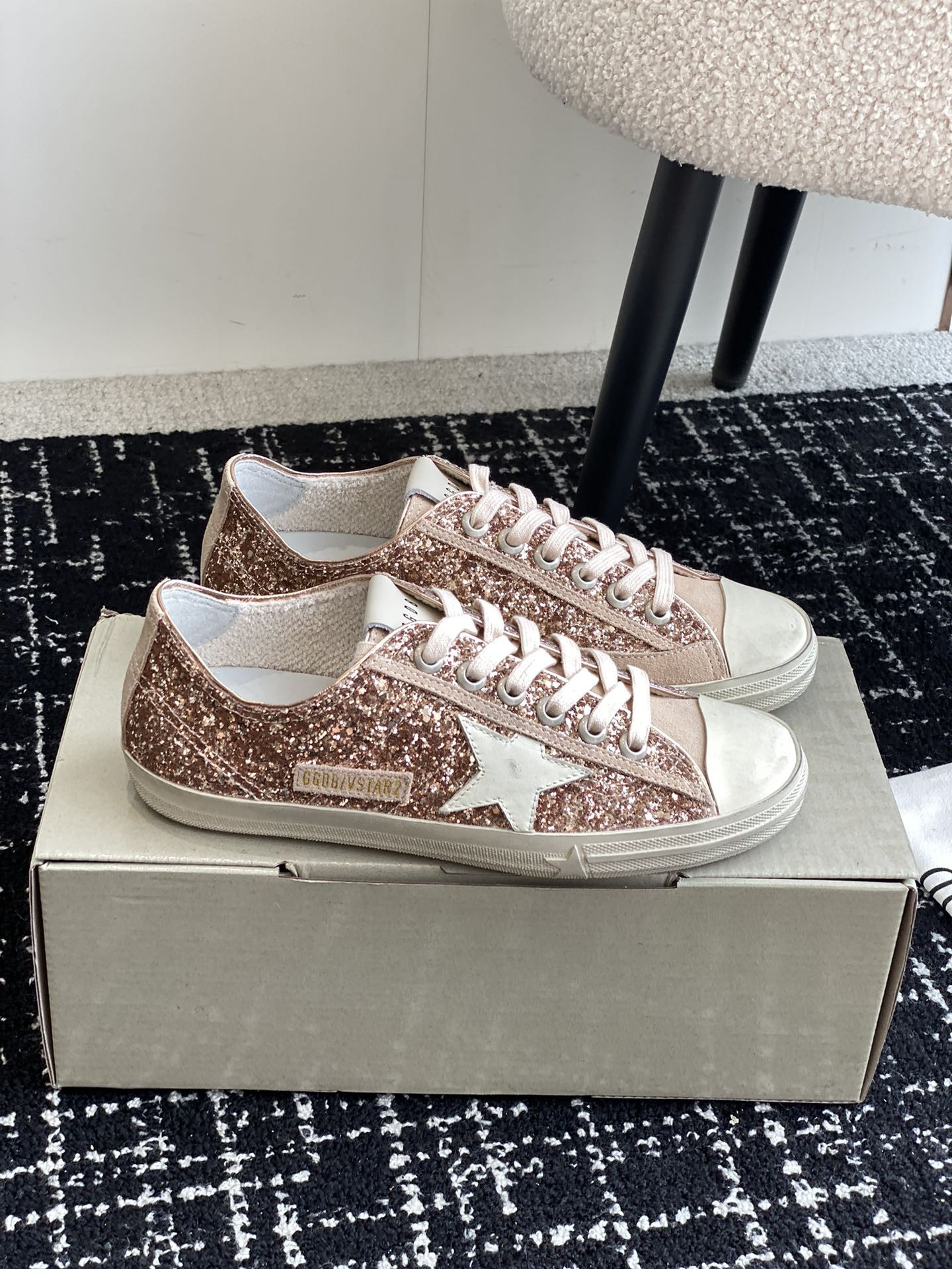 UA Golden Go*e V-STAR Sneaker