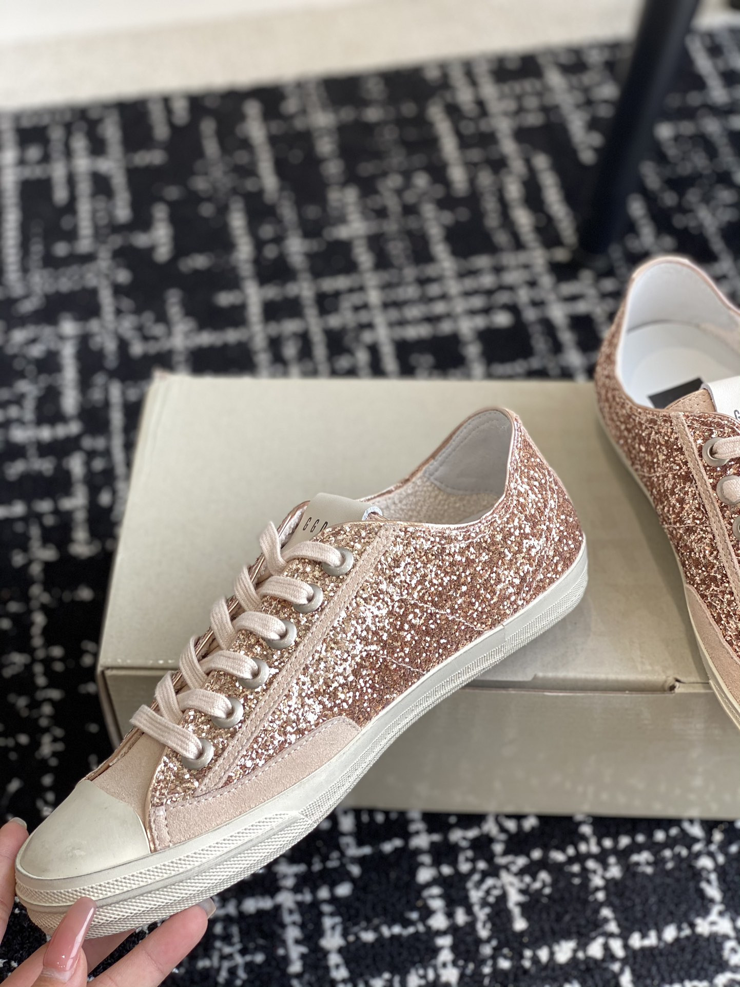 UA Golden Go*e V-STAR Sneaker