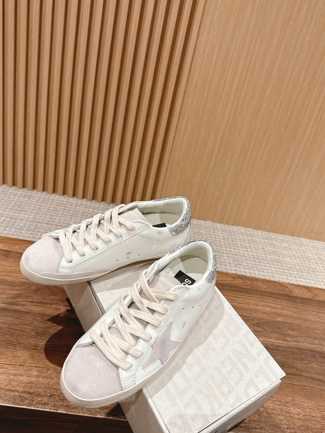 ua golden Go*e S*per-star sneaker