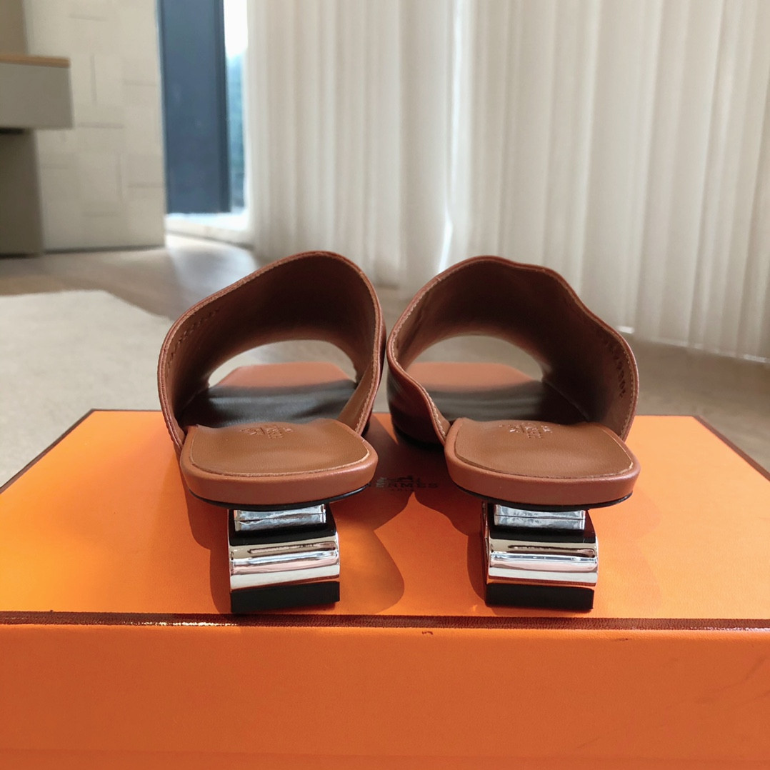 UA Hermès Sandal