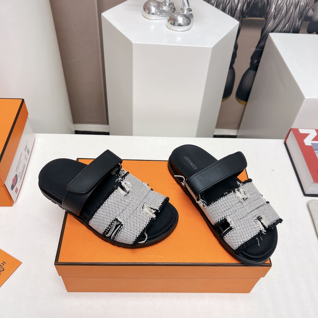 UA Hermès Chypre sandal