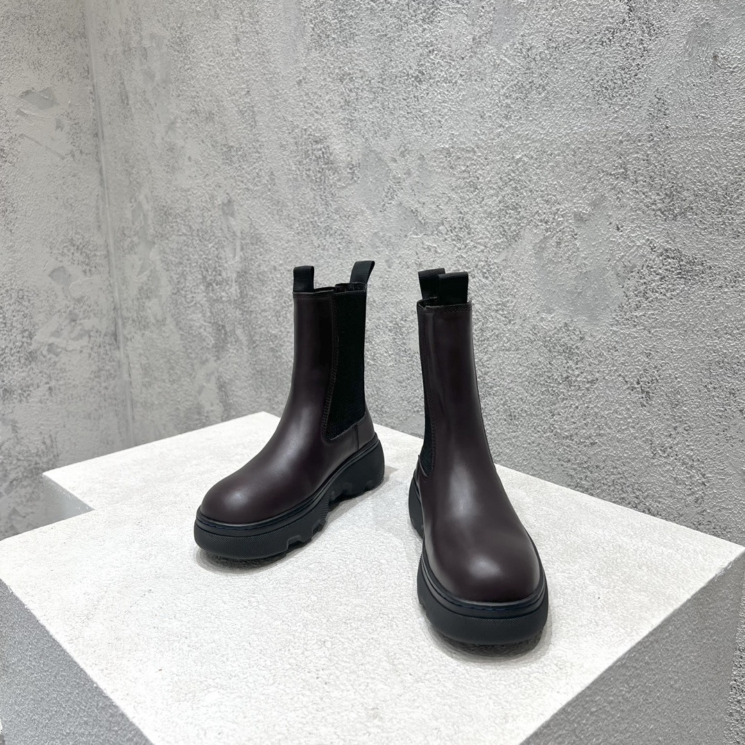 ua B**rry leather creeper chelsea boots