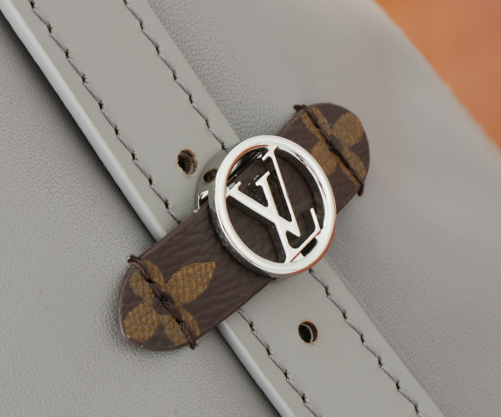 LV CarryAll Dark M12583 39x30x15CM