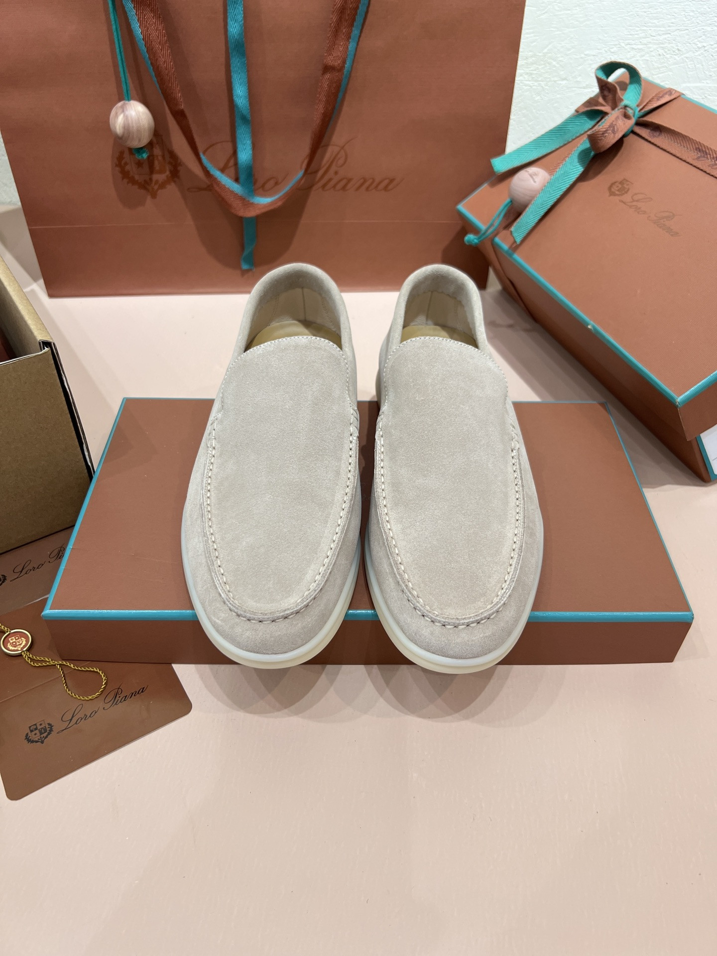 ua L**o p*ana summer walk loafers