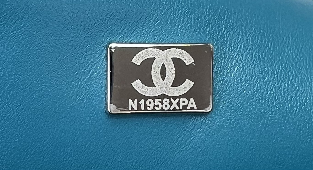 Ch*el classic flap bag 20cm