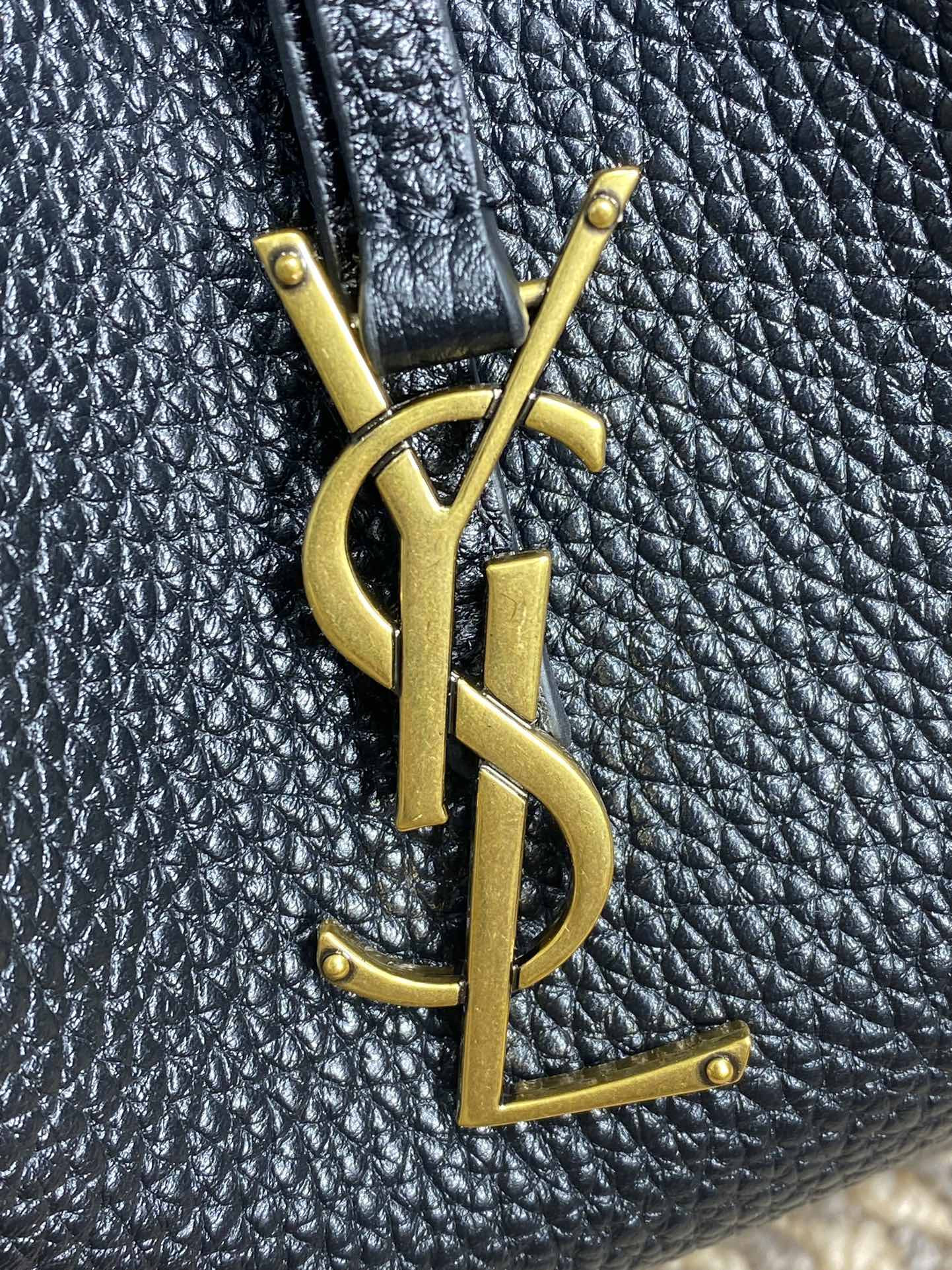 Y*L paris vii small hobo in grained leather 30x25x3cm