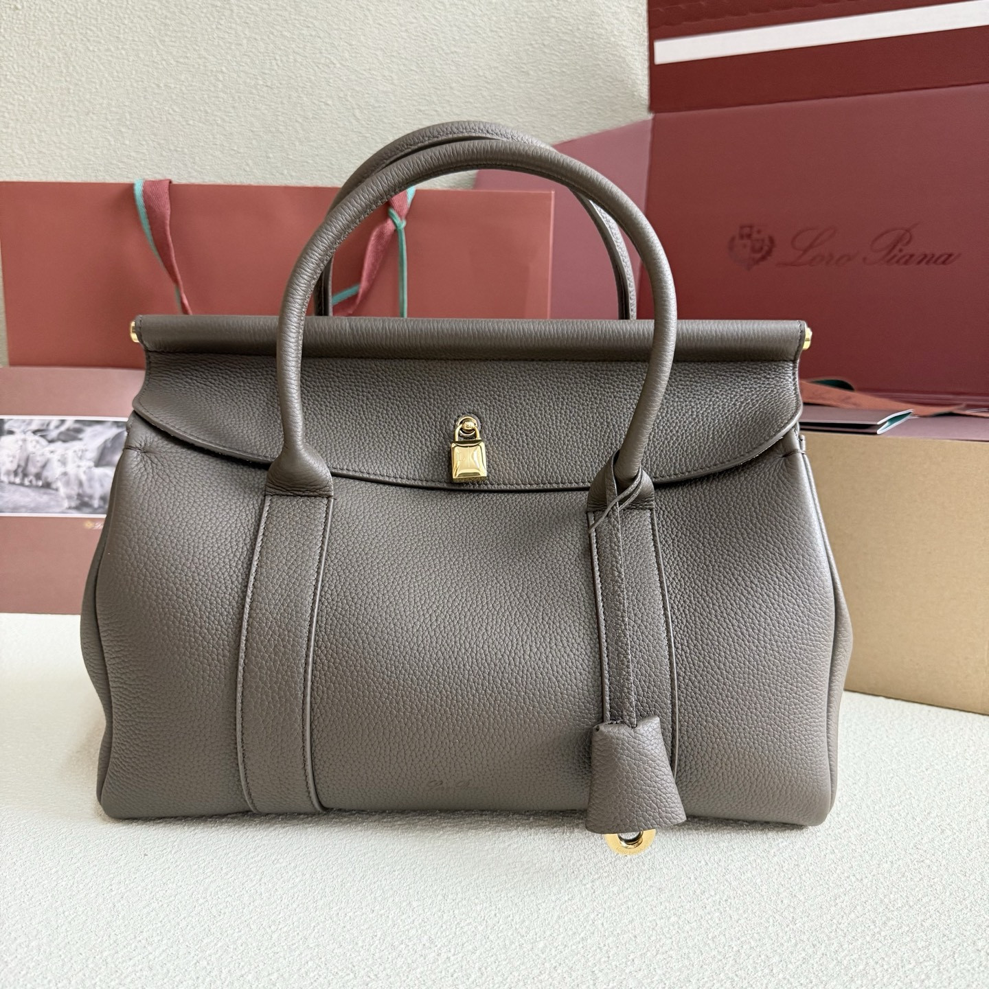 L**o p*ana loom l32 calfskin 33x23x18cm