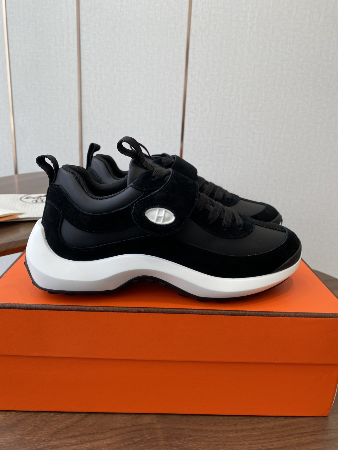 UA Hermès Loop Sneaker