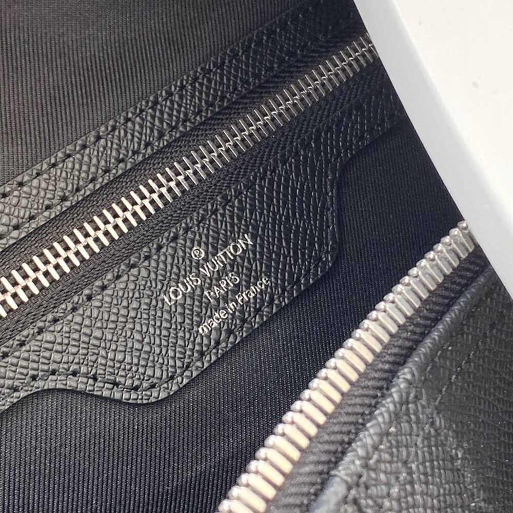 LV Keepall Bandoulière 50