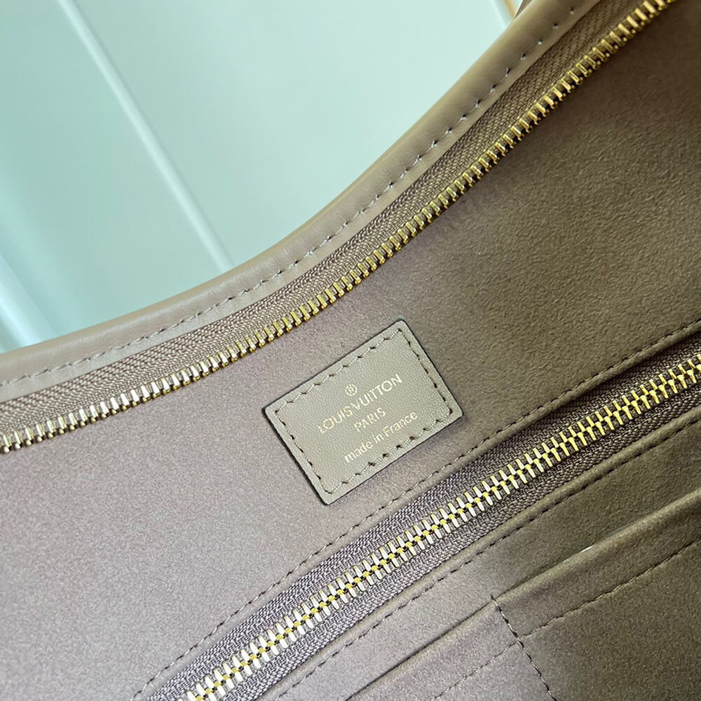 LV  CarryAll MM