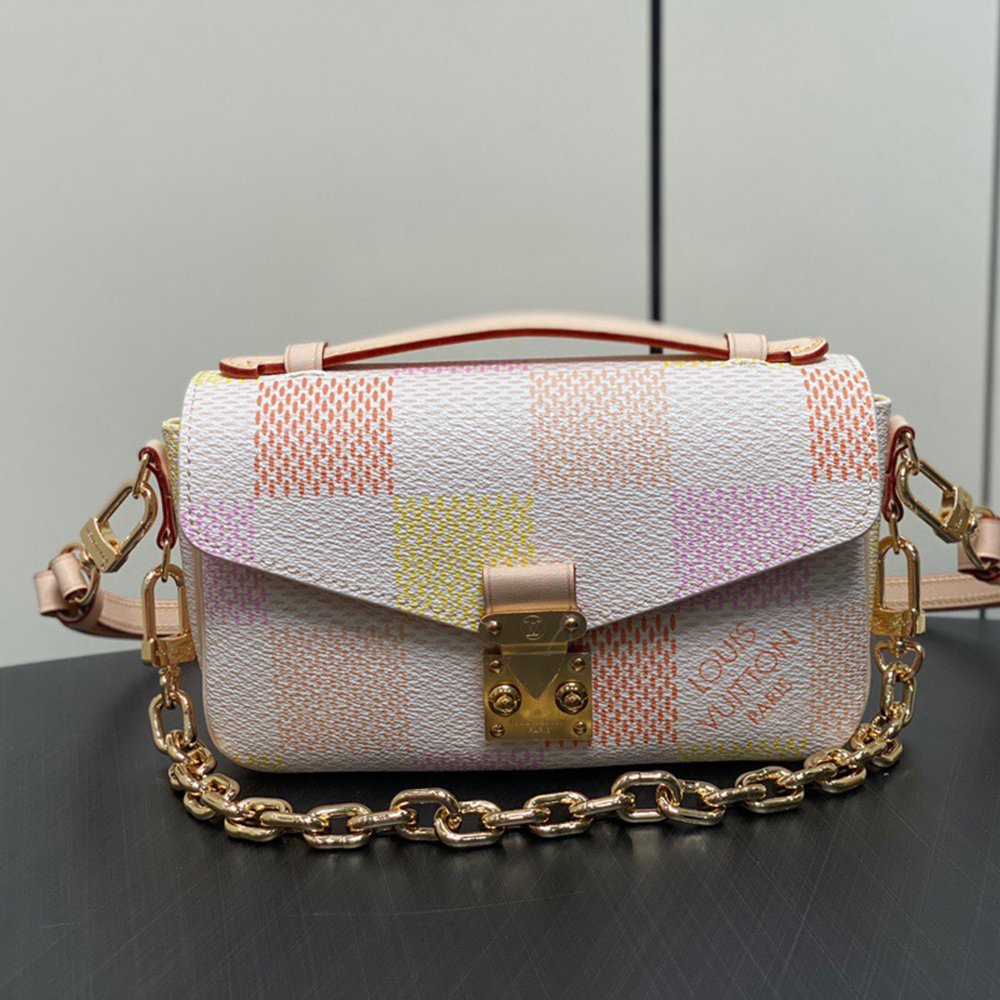 LV Pochette Metis East West