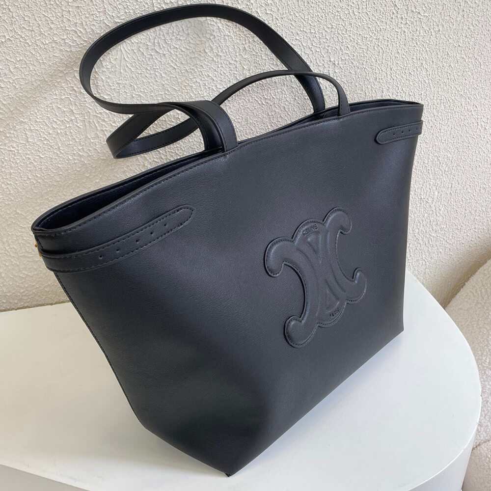Ce**e medium cabas anais cuir triomphe in grained calfskin