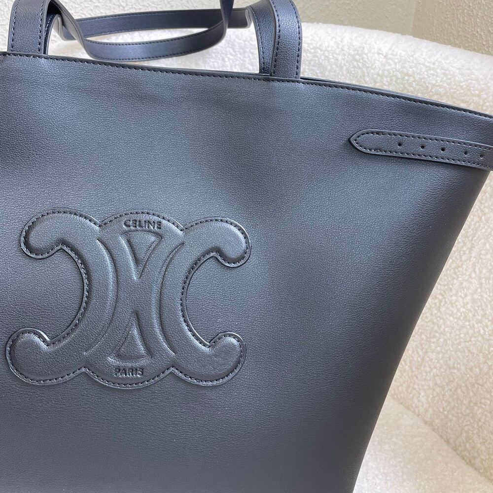 Ce**e medium cabas anais cuir triomphe in grained calfskin