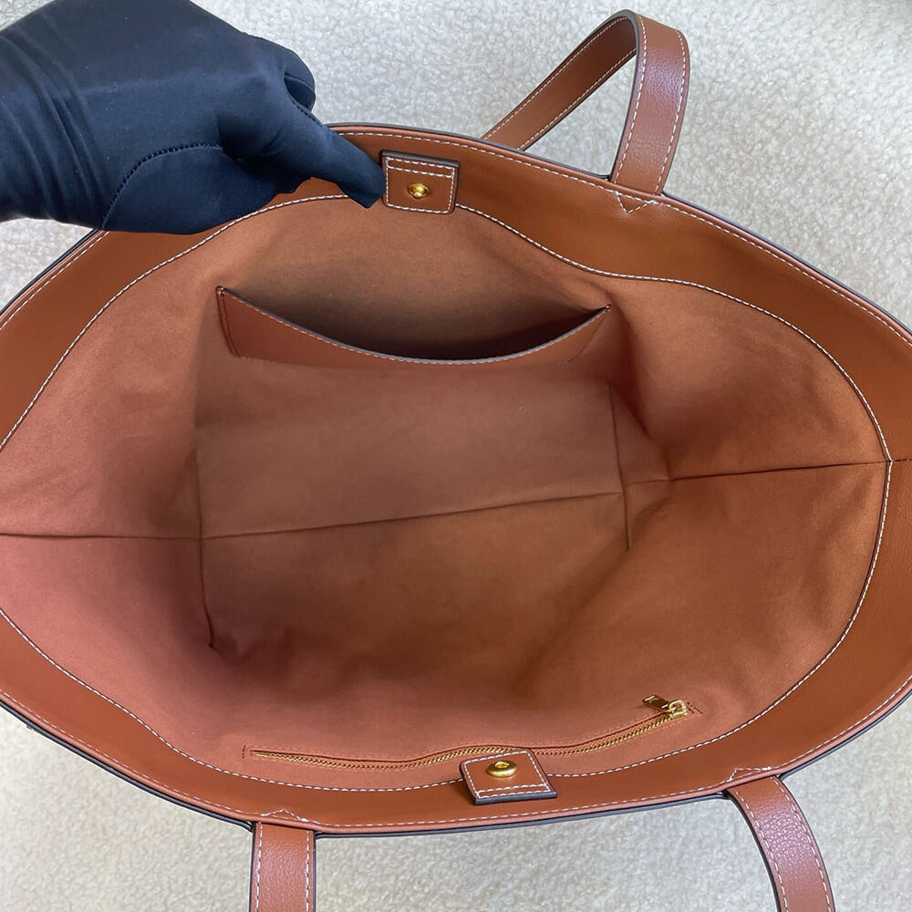 Ce**e medium cabas anais cuir triomphe in grained calfskin
