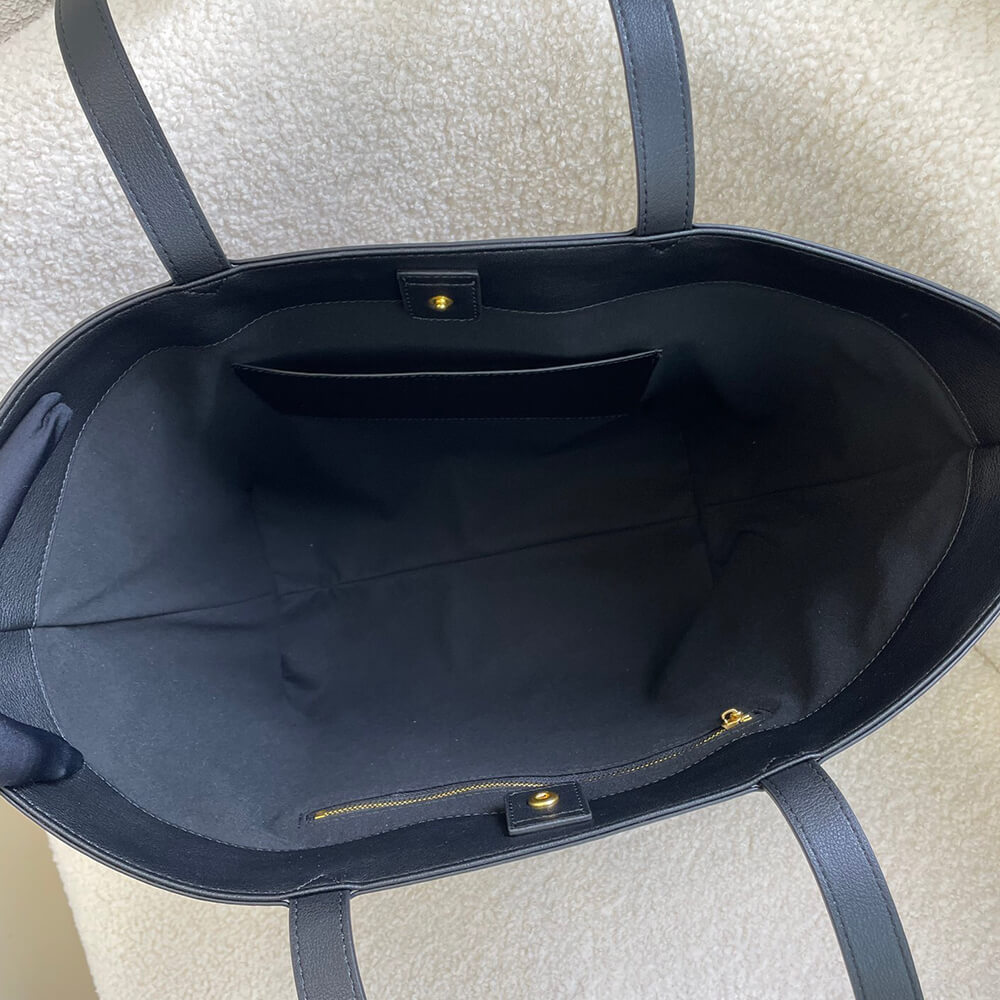 Ce**e medium cabas anais cuir triomphe in grained calfskin