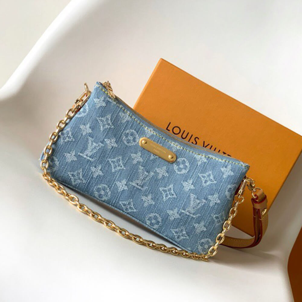 LV Liv Pochette