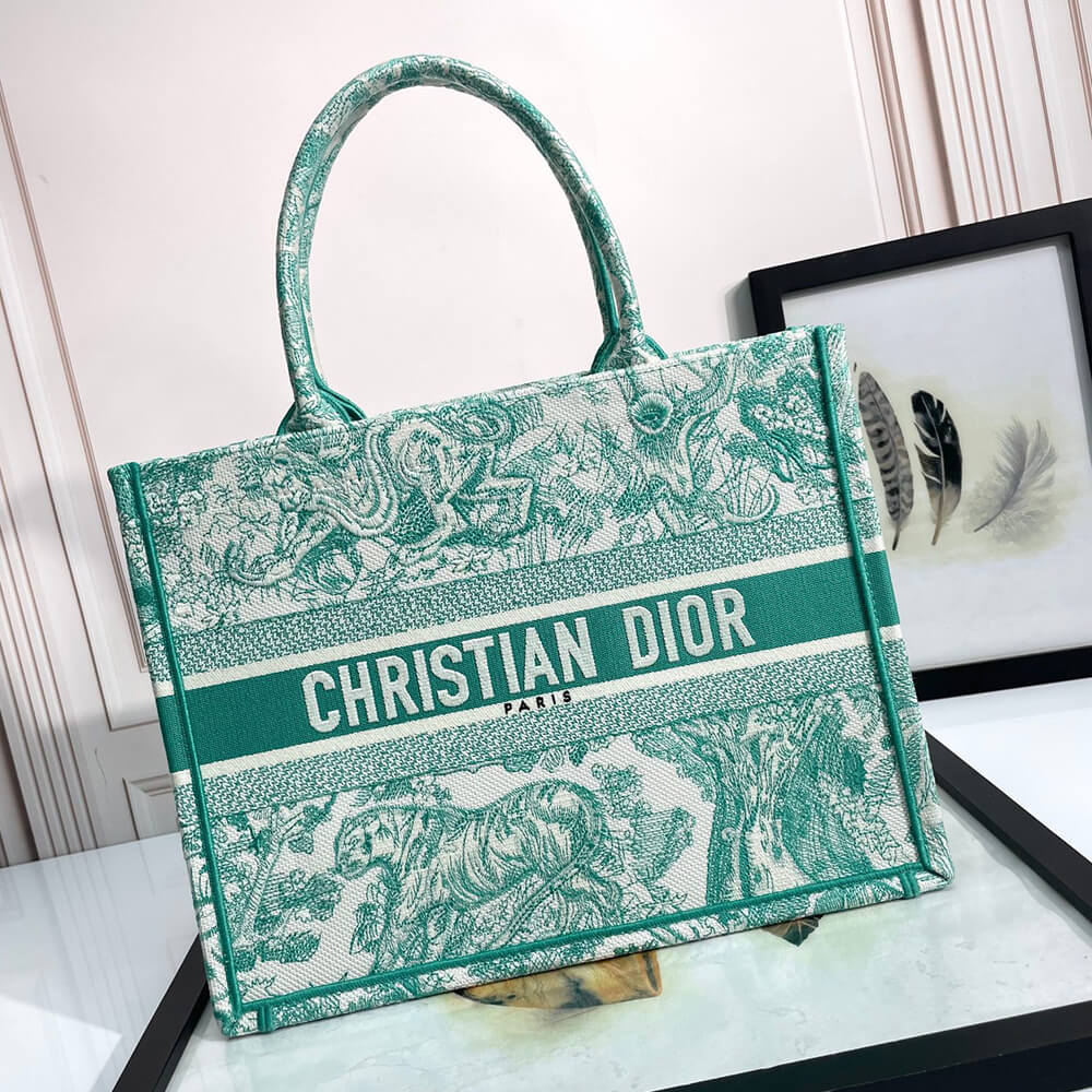 medium D*oriviera D*or book tote