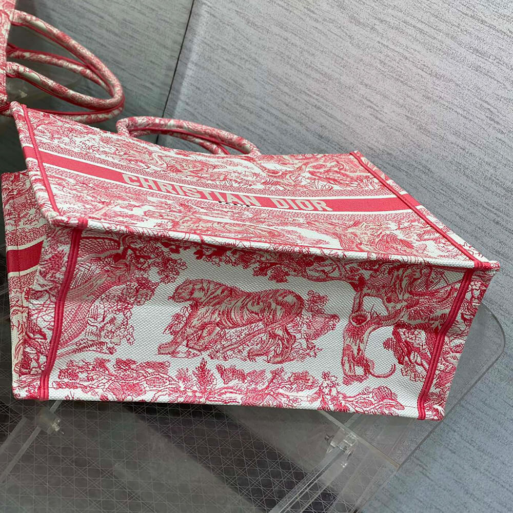 large D*oriviera D*or book tote