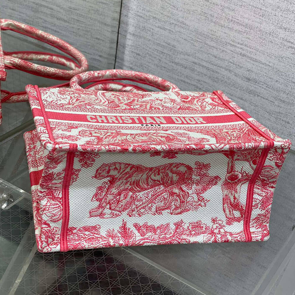 small D*oriviera D*or book tote