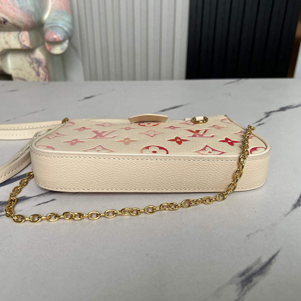 LV Easy Pouch On Strap